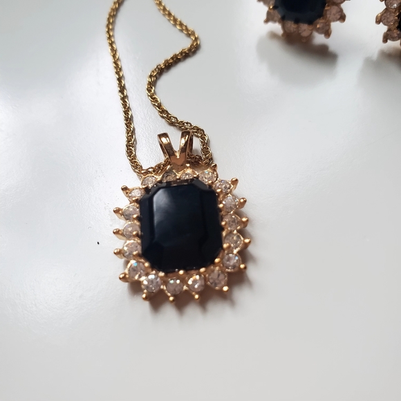 Vintage Necklace Clip Earrings Set - Picture 2 of 6